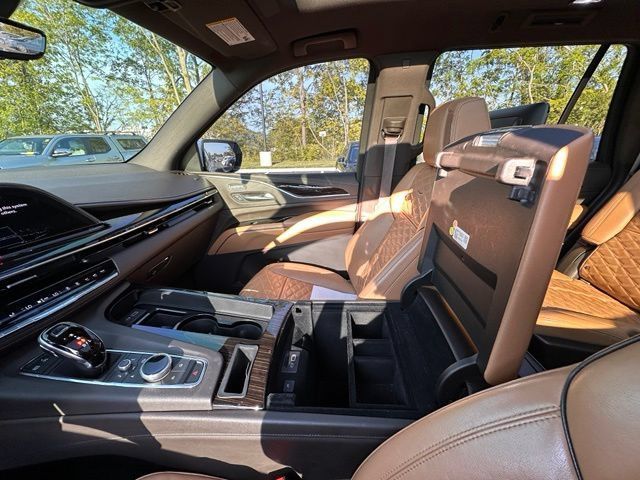 Used 2021 Cadillac Escalade Sport w/ Driver Assist Tech Package AWD/4WD image 27
