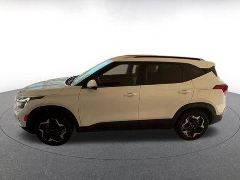 Used 2025 Kia Seltos S image 9