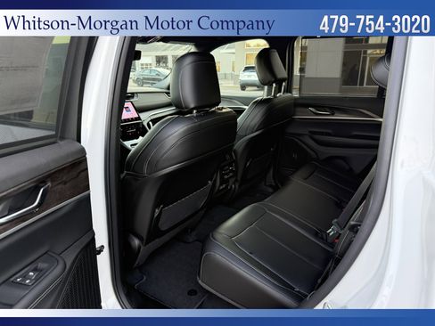 New 2025 Jeep Grand Cherokee Limited image 21