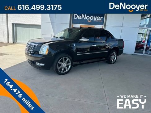 Used 2007 Cadillac Escalade EXT w/ Information Package AWD/4WD image 1