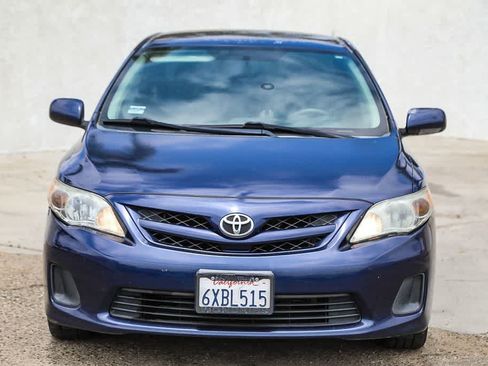 Used 2012 Toyota Corolla L FWD image 2