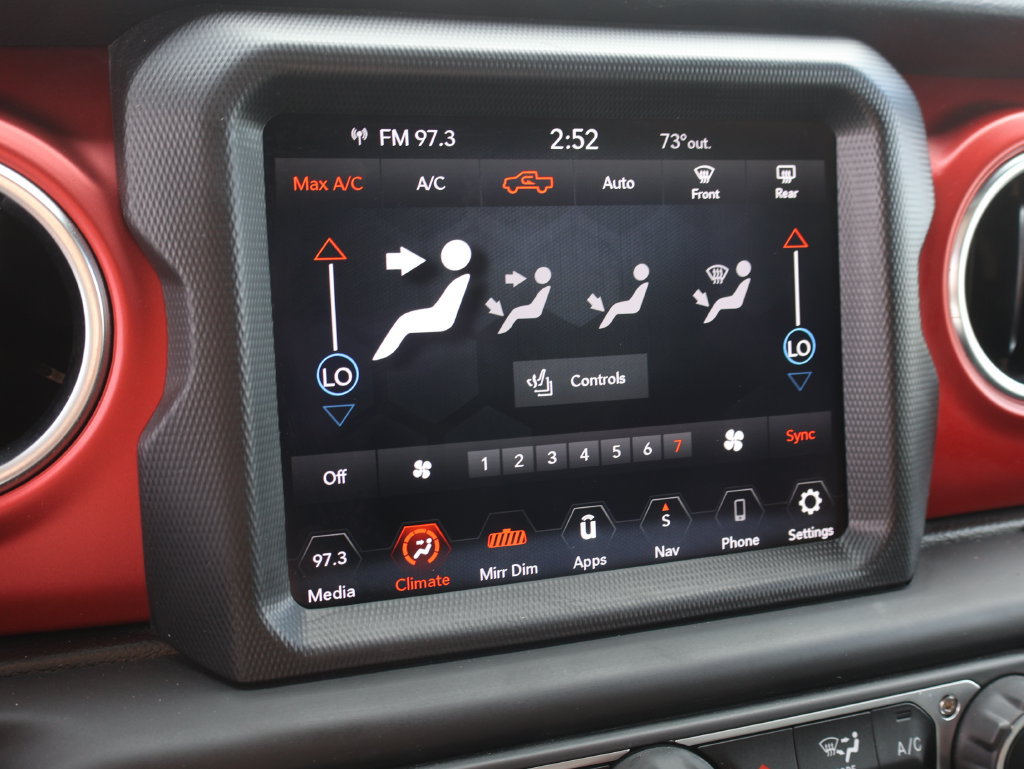 Used 2023 Jeep Gladiator Rubicon w/ LED Lighting Group AWD/4WD image 31