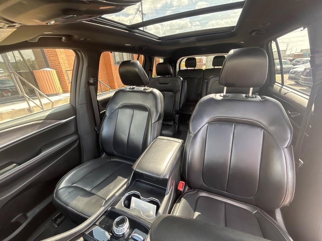 Used 2024 Jeep Grand Cherokee L Limited w/ Luxury Tech Group II AWD/4WD image 21