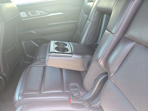 Used 2026 Ford Explorer Platinum AWD/4WD image 24
