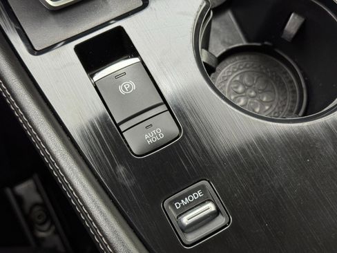 Used 2022 Nissan Rogue Platinum w/ Head-Up Display Package image 30