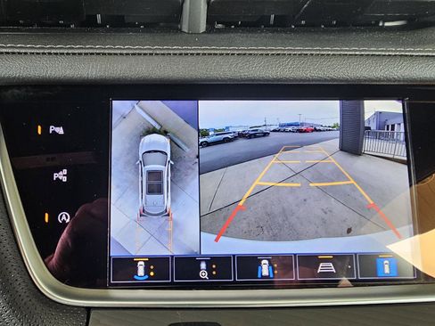 Used 2024 Cadillac XT5 Premium Luxury w/ Technology Package AWD/4WD image 27