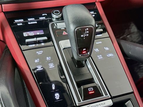 Used 2022 Porsche Cayenne S AWD/4WD image 7