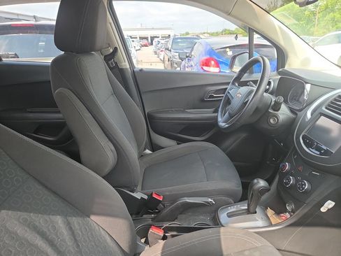 Used 2016 Chevrolet Trax LS w/ LPO, Protection Package AWD/4WD image 12