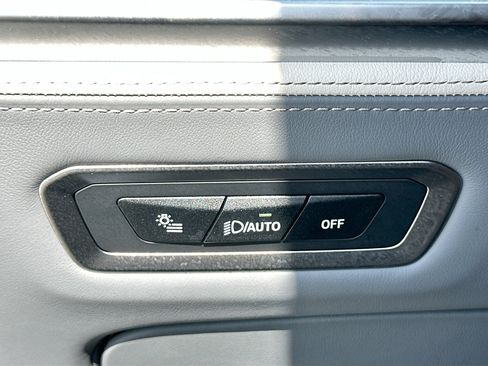 Used 2025 BMW X7 M60i AWD/4WD image 10