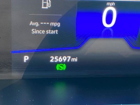 Certified 2022 Volkswagen Tiguan SE image 13