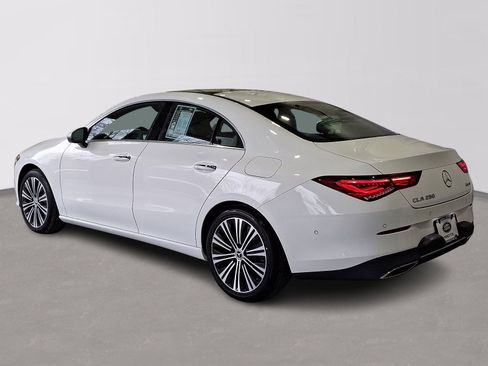 Used 2023 Mercedes-Benz CLA 250 4MATIC image 2