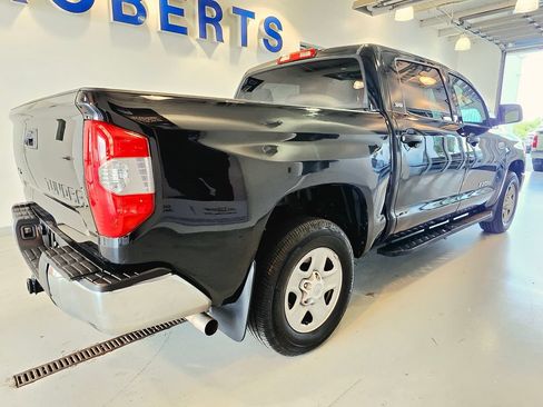 Used 2021 Toyota Tundra SR5 w/ SR5 Leather Package AWD/4WD image 10