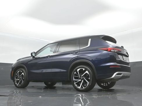 Used 2024 Mitsubishi Outlander SEL image 17