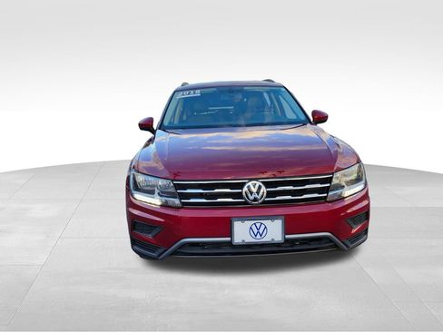Used 2018 Volkswagen Tiguan SE image 2