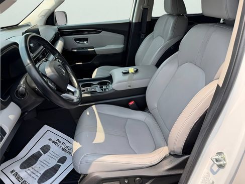 Used 2025 Honda Pilot Touring image 19