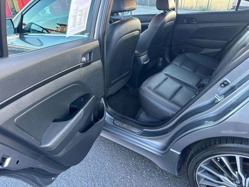 Used 2018 Hyundai Elantra Sport w/ Sport Premium Package 03 FWD image 21