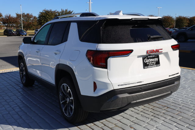 Used 2026 GMC Terrain Elevation w/ Elevation Premium Package AWD/4WD image 3