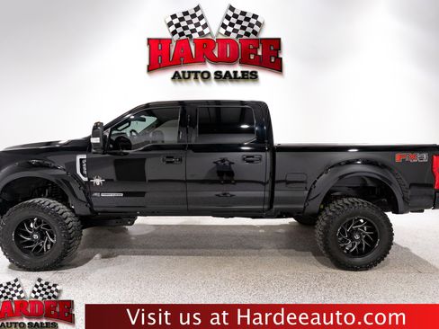 Used 2018 Ford F250 Lariat w/ Lariat Ultimate Package AWD/4WD image 1