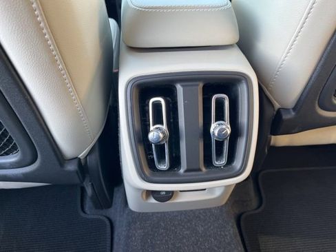 Certified 2023 Volvo XC40 B5 Plus w/ Climate Package image 23