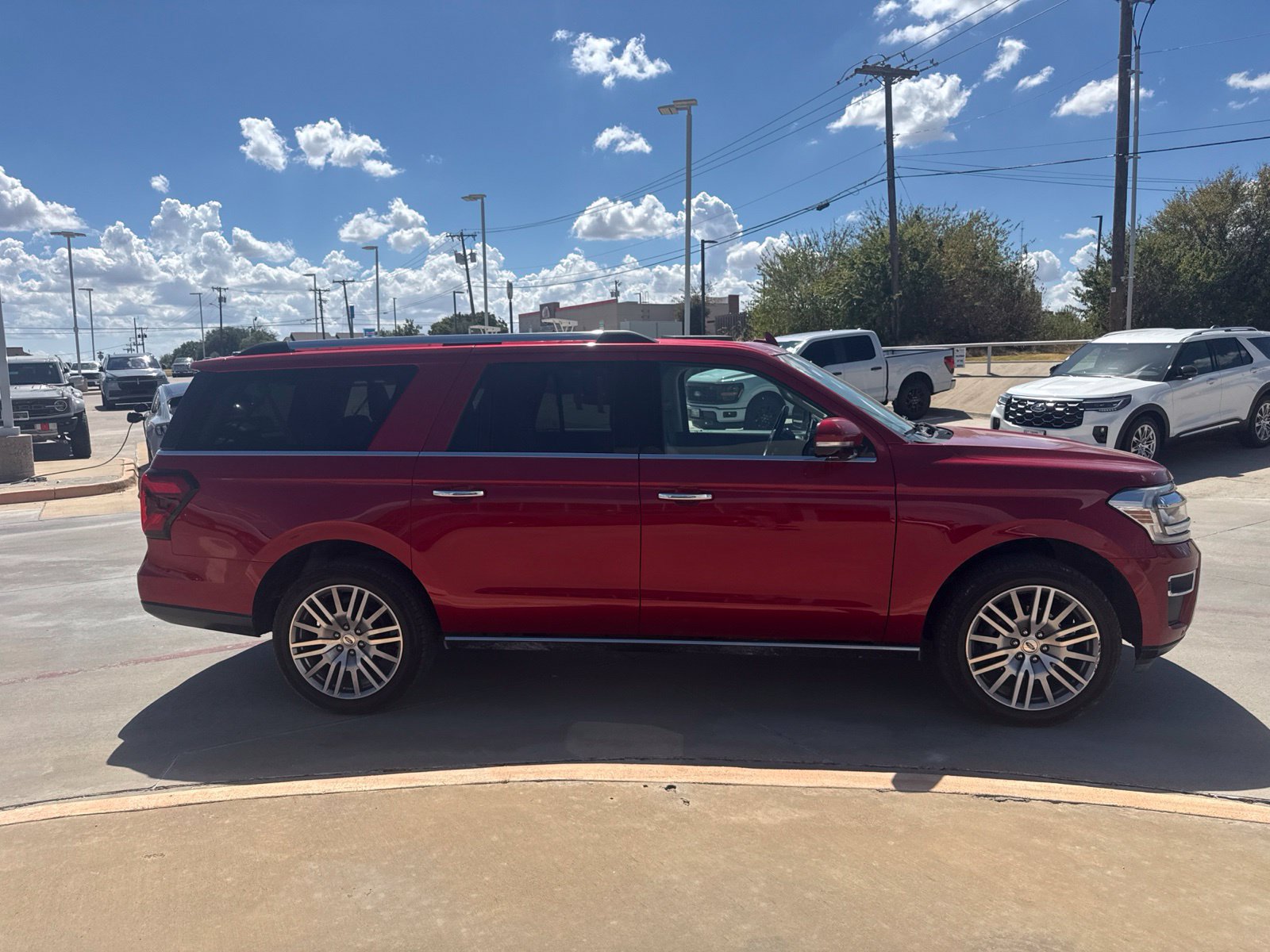 Certified 2022 Ford Expedition Max Limited RWD image 4