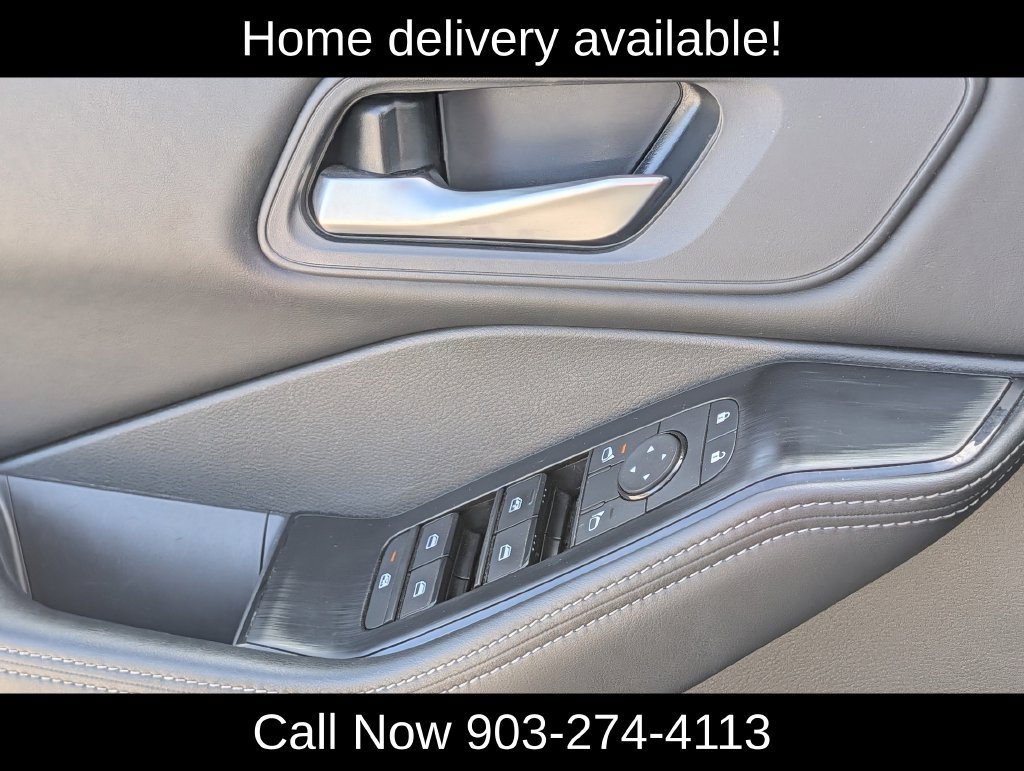 Used 2025 Nissan Rogue SV AWD/4WD image 26