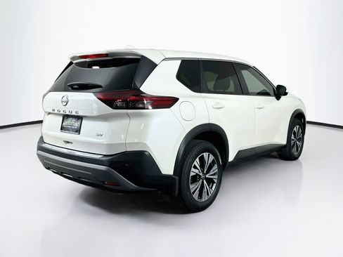 Used 2023 Nissan Rogue SV FWD image 9