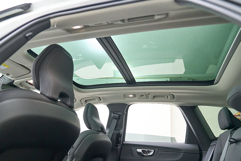 New 2026 Volvo XC60 B5 Plus w/ Climate Package AWD/4WD image 22