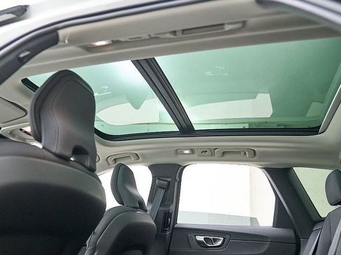 New 2026 Volvo XC60 B5 Plus w/ Climate Package AWD/4WD image 22