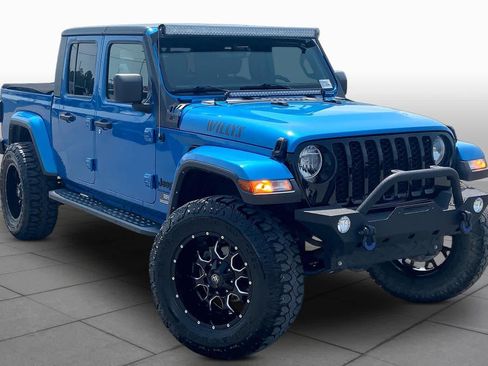 Used 2023 Jeep Gladiator Sport AWD/4WD image 3