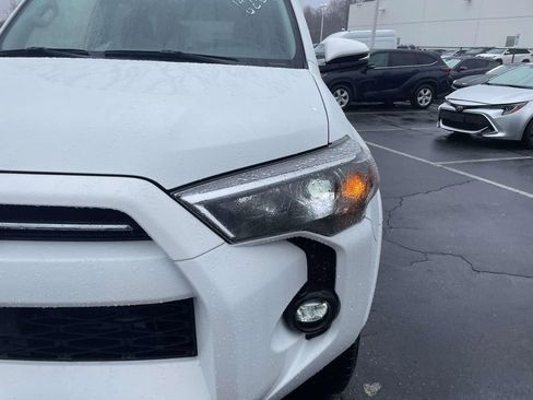 Used 2024 Toyota 4Runner SR5 Premium image 14