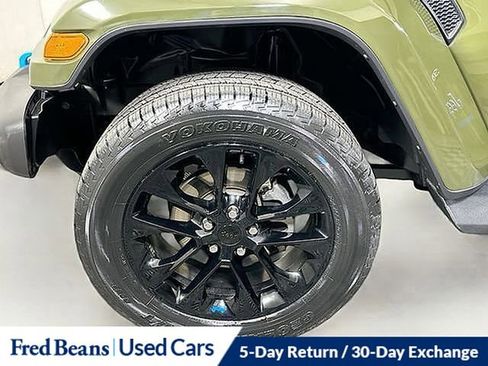 Used 2022 Jeep Wrangler Unlimited Sahara w/ Cold Weather Group image 40