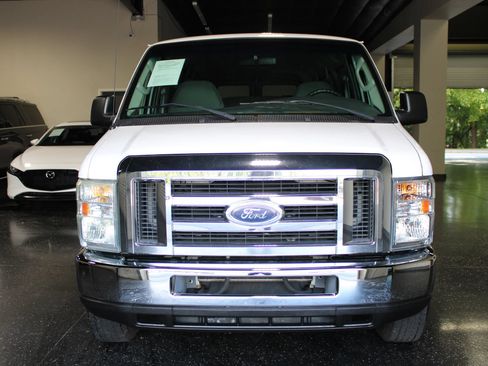 Used 2008 Ford E-350 and Econoline 350 XL RWD image 7