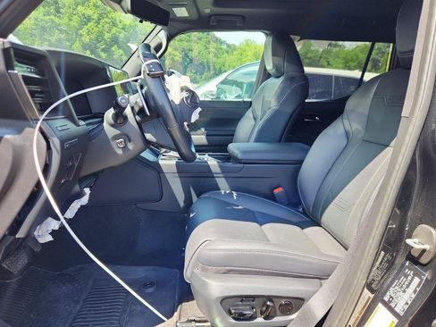 Used 2025 Lexus GX 550 w/ Cold Area Package AWD/4WD image 6