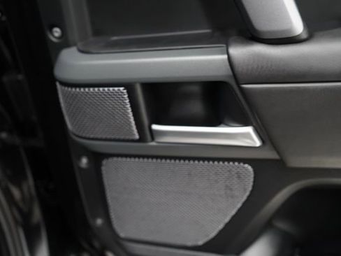 Used 2024 Land Rover Defender 110 X-Dynamic SE AWD/4WD image 56