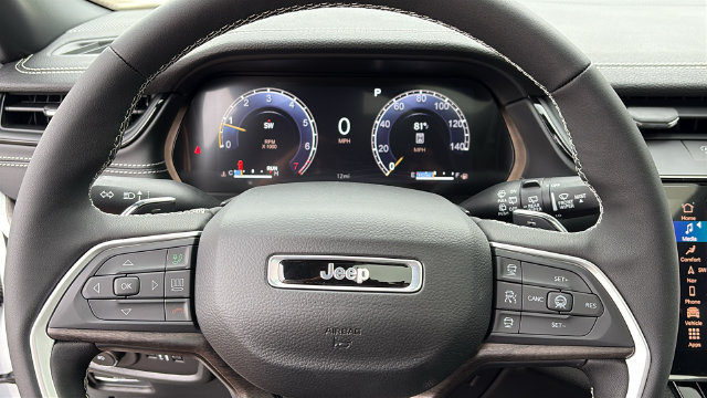 New 2027 Jeep Grand Cherokee Limited AWD/4WD image 12