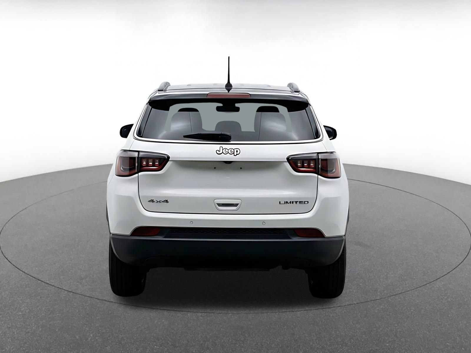 Used 2025 Jeep Compass Limited AWD/4WD image 7