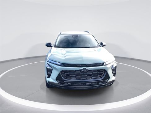 New 2026 Chevrolet Trax ACTIV w/ Sunroof Package image 3