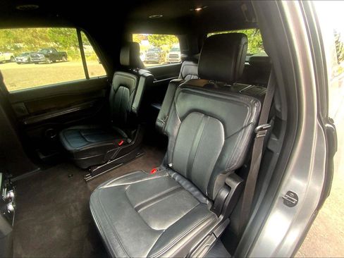 Used 2020 Ford Expedition Limited image 26