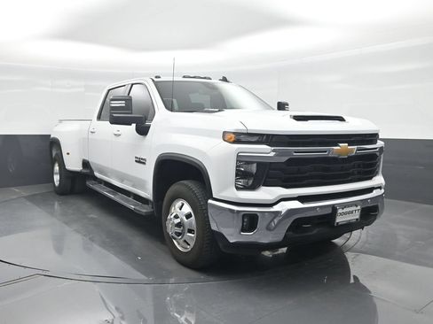 Used 2026 Chevrolet Silverado 3500 LT w/ Texas Edition AWD/4WD image 8
