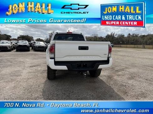 Used 2022 Toyota Tacoma TRD Sport w/ TRD Premium Sport Package image 9