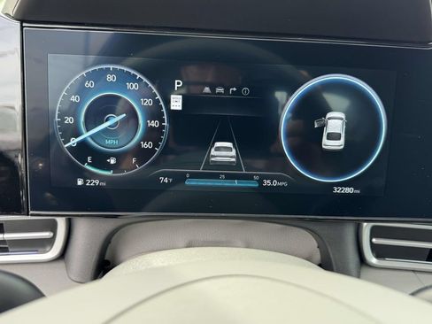 Used 2024 Hyundai Elantra SEL FWD image 25