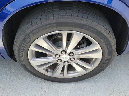 Used 2023 Cadillac XT6 Premium Luxury image 5