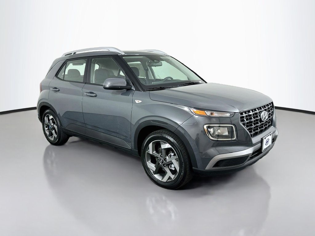 New 2026 Hyundai Venue SEL FWD image 3