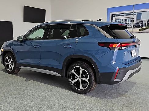 New 2026 Volkswagen Tiguan SE FWD image 7