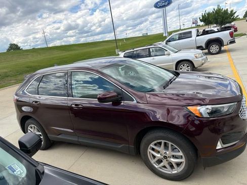 Certified 2024 Ford Edge SEL w/ Convenience Package AWD/4WD image 2