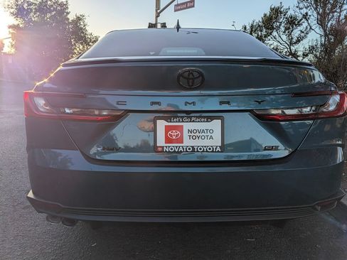 Used 2025 Toyota Camry SE FWD image 4