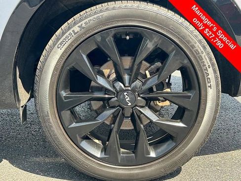 Used 2022 Kia Sorento SX image 25