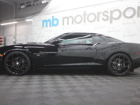 Used 2011 Chevrolet Camaro SS w/ RS Package image 3