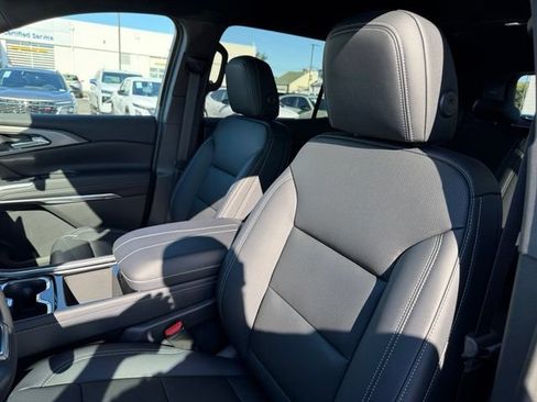 New 2026 Chevrolet Traverse LT w/ Driver Confidence Package FWD image 19