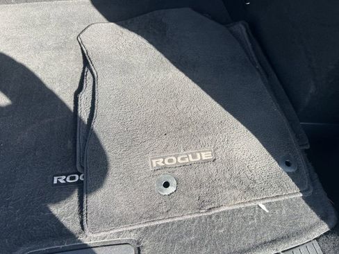 Certified 2023 Nissan Rogue SV image 13